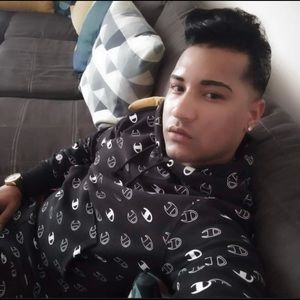 Meet your Posher, Pedro alberto